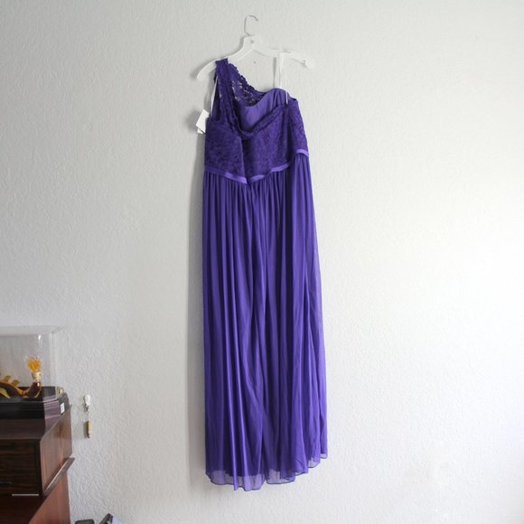David's Bridal Long One Shoulder Lace Dress sz 18 Regency Purple elegant classy - Picture 4 of 12
